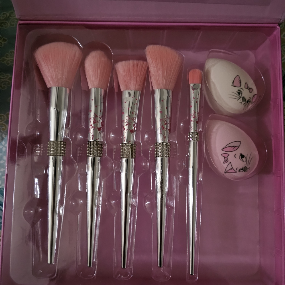 Disney Aristocats Makeup Brush Set - Picture 7 of 9